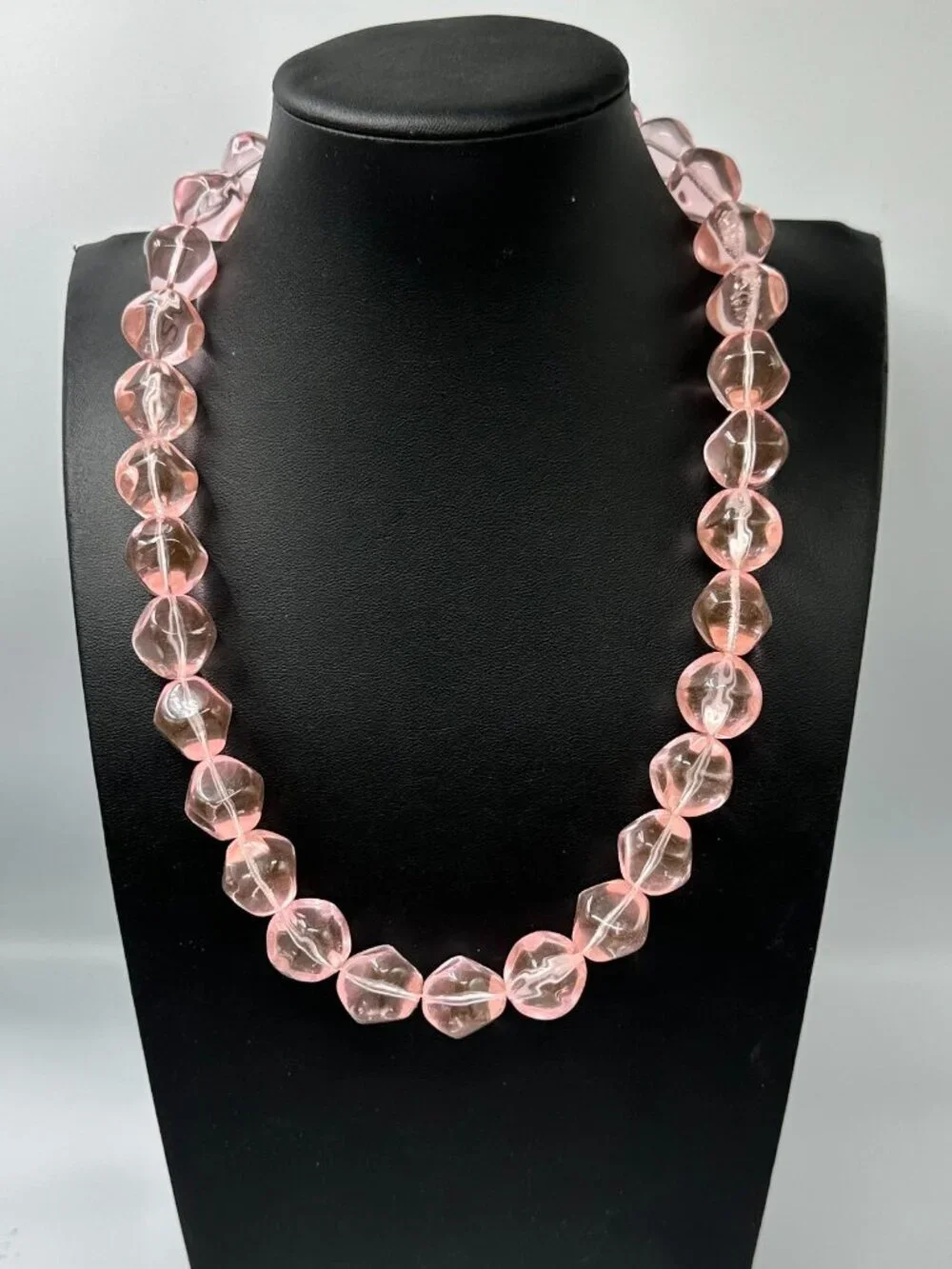 3/$30 Pink Beaded Necklace Clear Transparent Chunky Beads Magnetic Closure